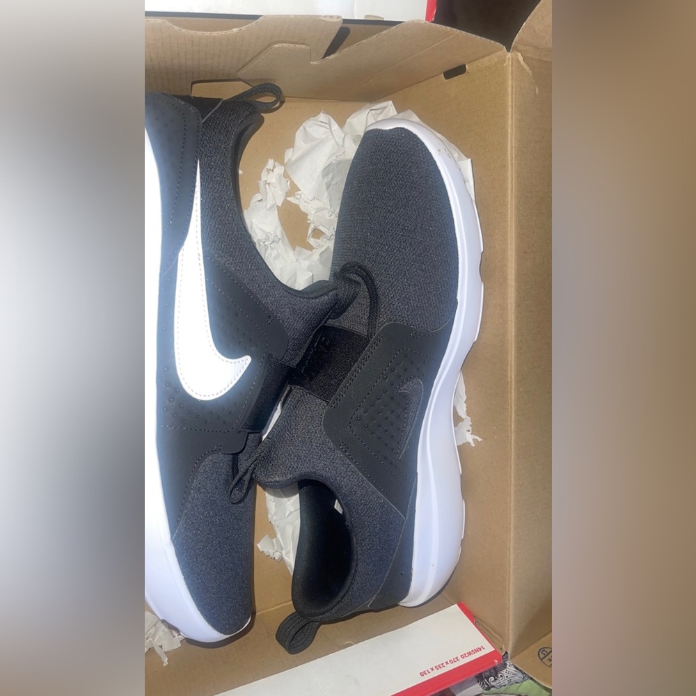 NIKE AD slip on shoes